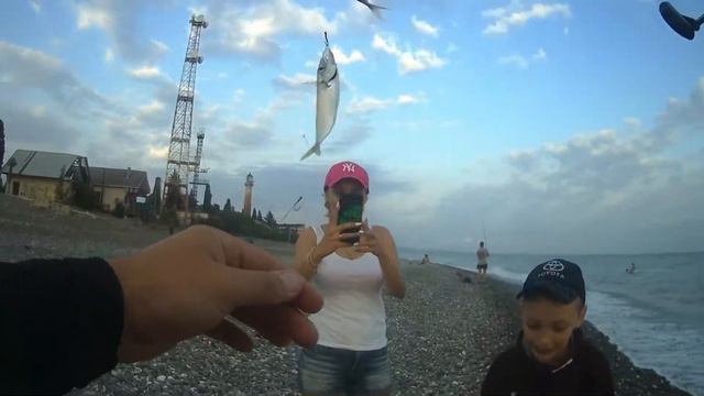 Рыбалка на ставриду в Абхазии смотреть онлайн