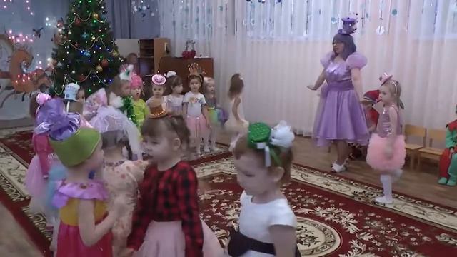 2018 12 26 = НГ 2019 =ДС 15 Карлсон = Танец Хлопушек смотреть онлайн
