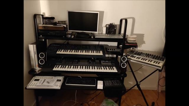 Hardfloor at Command Central смотреть онлайн