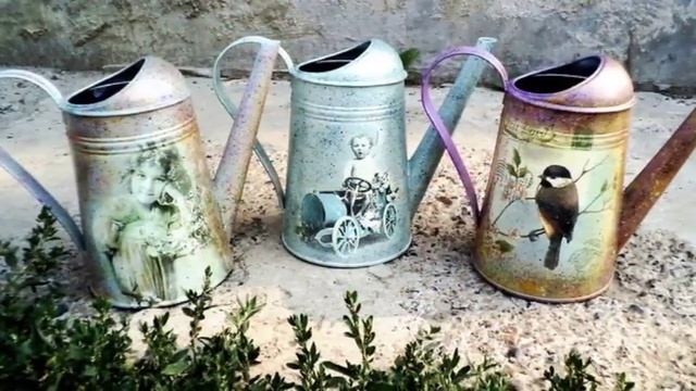Вот такой декор из старой лейки можно сделать для украшения дачи смотреть онлайн