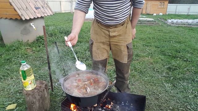 ТУШЕНЫЙ ГУСЬ. Тушение домашнего Гуся В Казане С Овощами. смотреть онлайн