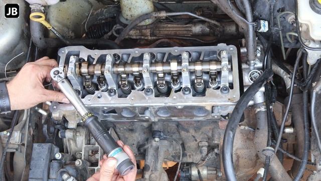 Ford Bantam 1.3i ROCAM head gasket replacement (Part 2: Gasket replacement and torque) смотреть онлайн