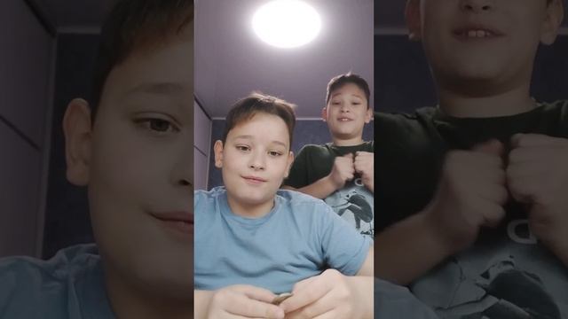 Показываю монеты с моим братом! смотреть онлайн