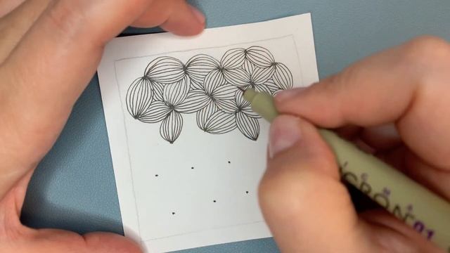 Хаотичные точки и соединительные линии превращаются в объемный узор смотреть онлайн