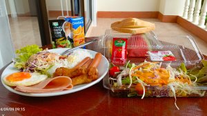 Завтрак в отеле Tris Miracle Kata Beachside 3***, 09.09.2024