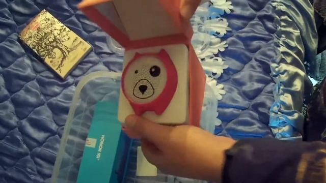 Как правильно подарить подарок. HONOR 10i распаковка и включение.Колонка Baseus Dogz. 28 сентября смотреть онлайн