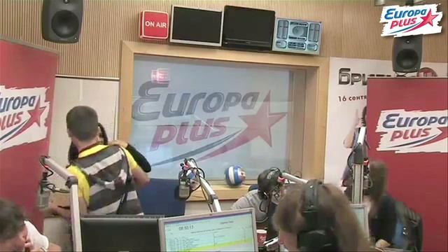 Европа Плюс - Antonio Banderas & Salma Hayek смотреть онлайн