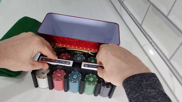 покерный набор на 200 фишек смотреть онлайн