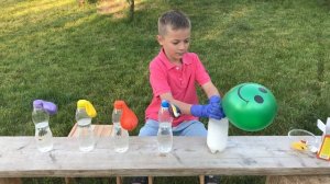 Как надуть шарики без помощи рта и насоса?Надуваем шарики с помощью соды и уксуса!