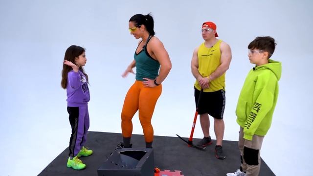 Самые Сильные ЖЕНЩИНЫ в Мире ПРОТИВ Самый Сильный Человек в Мире Челлендж! смотреть онлайн