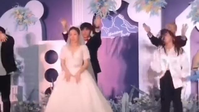 станцевали на свадьбе кейпоп танец #танец #кейпоп смотреть онлайн