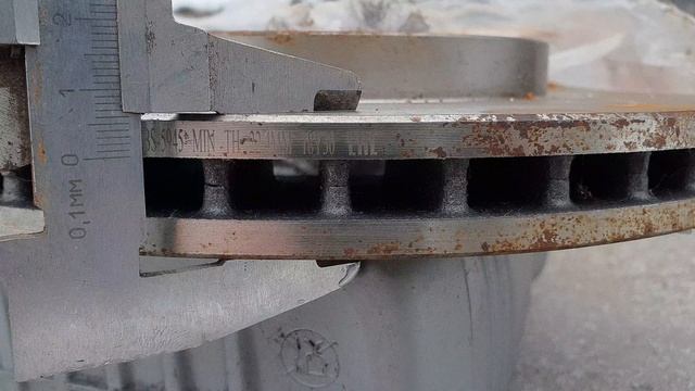 ВЫ НЕ ЗНАЕТЕ ПРИ КАКОЙ ТОЛЩИНЕ НАДО МЕНЯТЬ ТОРМОЗНОЙ ДИСК - СМОТРИТЕ ПОКАЗЫВАЮ. смотреть онлайн