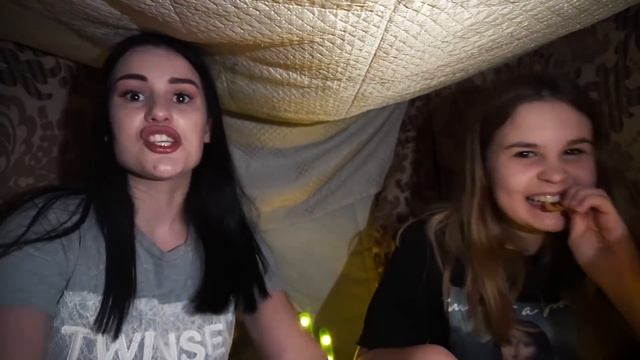 ПОСТРОИЛИ ШАЛАШ с моей СЕСТРОЙ? 24 ЧАСА | НАСТОЯЩИЙ ДЕВИЧНИК! смотреть онлайн