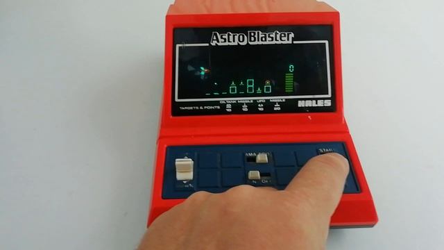 Vintage 1982 Hales "ASTRO BLASTER" Electronic Space Invaders Game смотреть онлайн