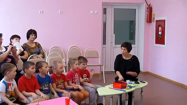 Фрагмент занятия «Путешествие в страну гласных звуков» – распевка смотреть онлайн