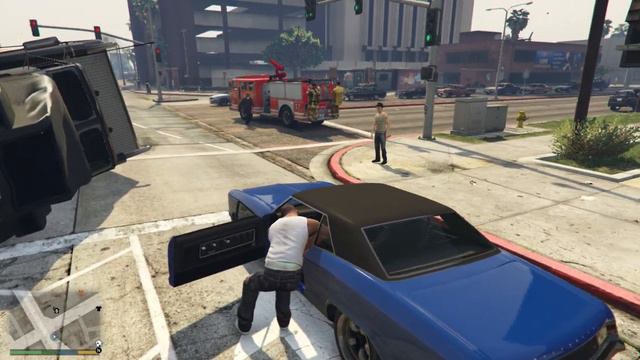 \\\ Гта 5 поезд сбивает машин !!! \\\ смотреть онлайн