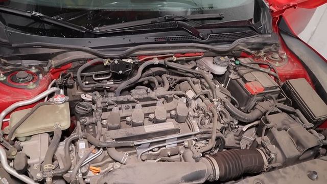 Honda Civic second hand. Benzina, automata, futurista, si la 23.000 EUR nu e scumpa. Ai lua-o? смотреть онлайн