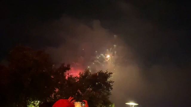 День независимости США ??Салюты в Нью-Йорк смотреть онлайн