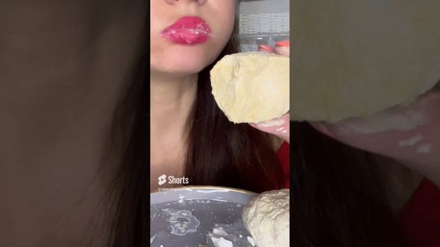 ASMR crunch of wet chalk_ мел Халва💦 #asmr #eatingsounds #relax смотреть онлайн