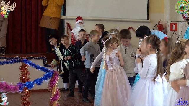 Новогодний праздник 1-2 кл. в МОБУ СОШ №15 МО Кореновский район 26.12.2022 г.20221226Sh15Ng1 2 смотреть онлайн