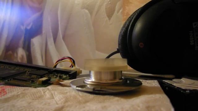 Крыльчатка на двигателе HDD смотреть онлайн