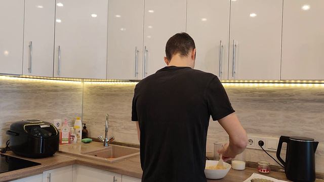 Приготовил нереально вкусные Гонконгские вафли! Тест-обзор вафельницы Kitfort KT-1665. смотреть онлайн