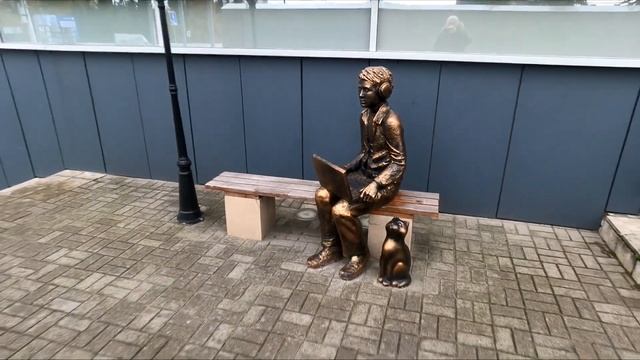 Калининград, вид из троллейбуса на демонтаж Дома Советов. Осень. 03.11.2023 года. смотреть онлайн