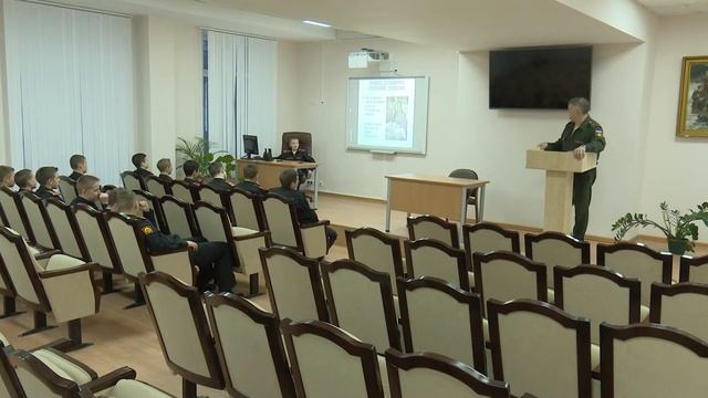 Классный час, посвященный культуре поведения суворовцев, правилам этикета Смолин ВН смотреть онлайн