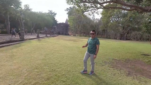 TAYLAND BURİRAM DA BİR GÜN GEÇİRMEK / FİLLER VE GÜZEL BİR TAPINAK VLOG смотреть онлайн