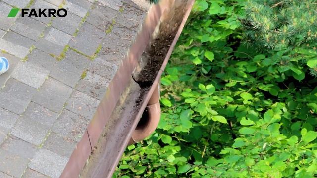 СЕРВИСНОЕ ОКНО | БЕЗОПАСНЫЙ ВЫХОД НА КРЫШУ | МАНCАРДНОЕ ОКНО | ФАКРО | FAKRO | ОКНА ДЛЯ КРЫШИ смотреть онлайн