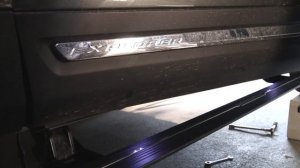 Установка выдвижных порогов Ford Explorer