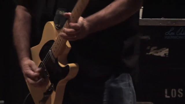 David Hidalgo of Los Lobos DAW Blackface DR FluxTone guitar amp speaker attenuator. смотреть онлайн