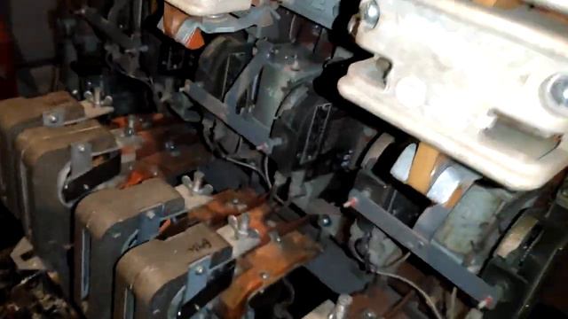 3ЭС5К-948. Поосник-нет нагрузки на одной из секций, нет запуска всп.машин (релеKV12 или выбило SF23) смотреть онлайн