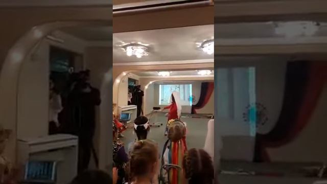 Гусейн Гуся. ЯНАО.ГОР.ЛАБЫТНАНГИ детский сад Пингвин смотреть онлайн