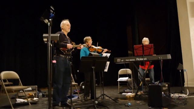 "Cows are Watching" - The Contra Dance in Sacramento смотреть онлайн