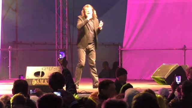 Игорь Корнелюк - "Живу я клёво". Карелия, Петрозаводск 30.06.2018. День города - 2018. смотреть онлайн