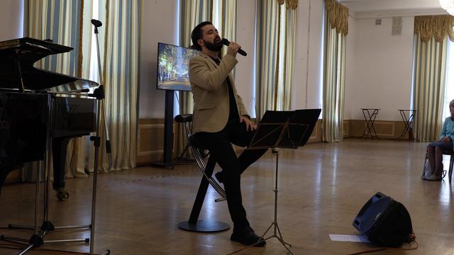 Гела Гуралиа. Autumn Leaves. Москва. Музей Геологии. 24.08.2024.