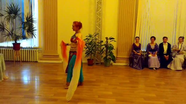 Танец с веерами на вечере в "El Americano" смотреть онлайн