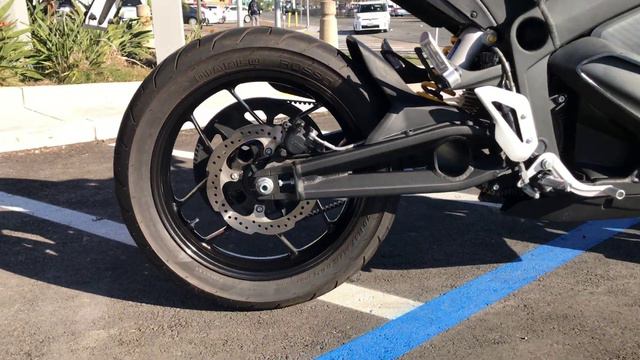 Onyx Moto / 2021 Zero S ZF7. ABS / Electric Walk Around Clip смотреть онлайн