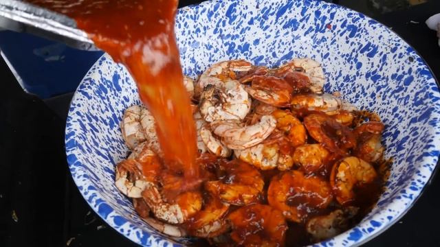 GRILLING 20 GIANT TORONTO STEAKS смотреть онлайн