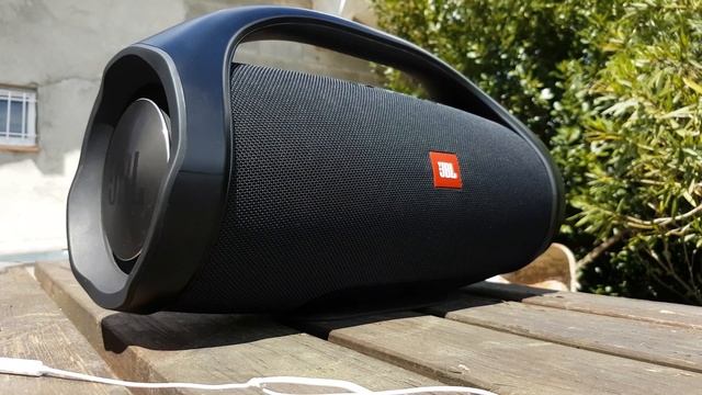 Jbl boombox EXTREME BASS TEST! 80% volume! LOUD смотреть онлайн