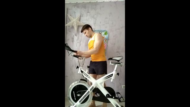 Спинбайк на что обратить внимание