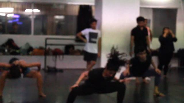 Contemporary Forms/Thunder | Devika Chandnani смотреть онлайн