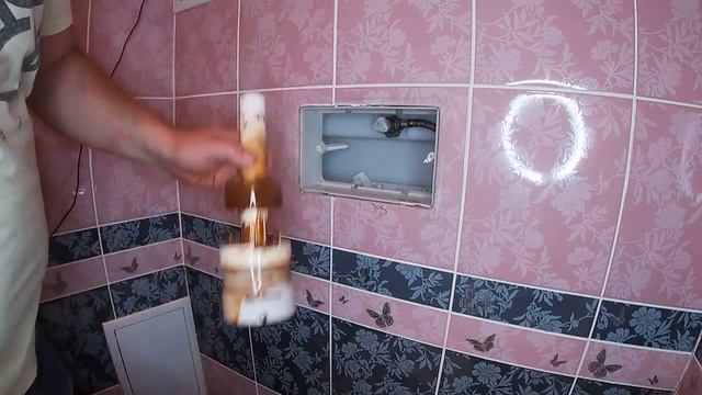 Инсталяция ALCAPLAST, бежит вода. Разобрали бочёк и Заменили резинку. смотреть онлайн