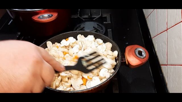 Сливочно-грибной супец, суп который не надоест. смотреть онлайн