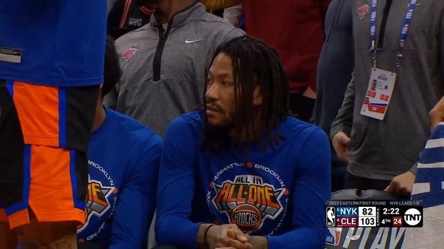 Julius Randle dunks and takes scary fall after Jarrett Allen tried to block it ? смотреть онлайн
