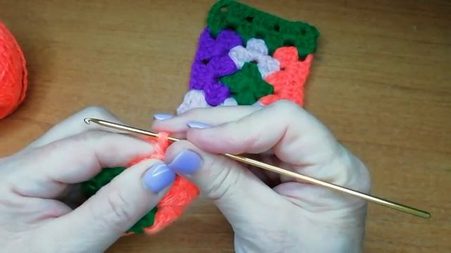 Новый, интересный способ вязания ковров, сидушек из кавказской или остатков любой пряжи. смотреть онлайн