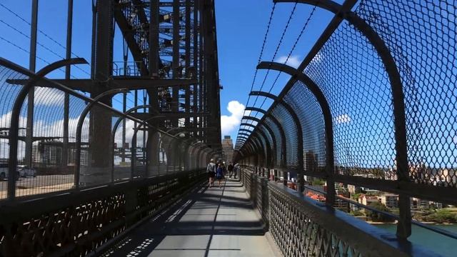 Sydney, Australia: Harbour Bridge Walk - The Urbanite Insight смотреть онлайн