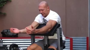 Проработка БИЦЕПСА на скамье Скотта. Набор упражнений.