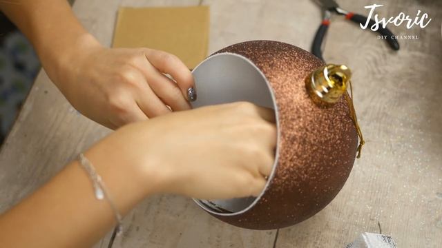 WINTER TALE in a Christmas tree toy / ЗИМНЯЯ СКАЗКА в ёлочной игрушке / DIY TSVORIC смотреть онлайн
